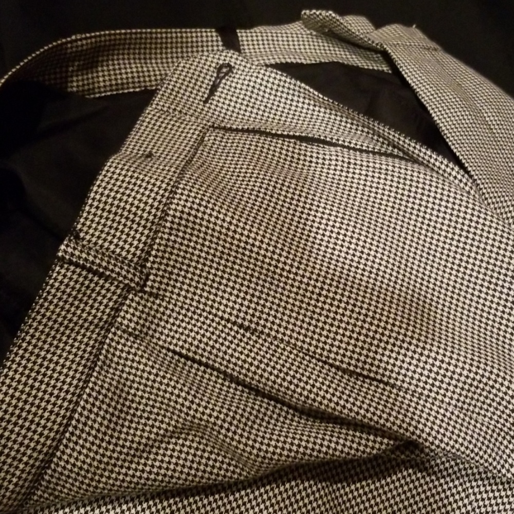 Pants/ - Picture 2 of 3